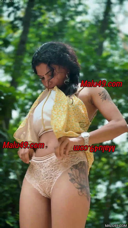 Resmi R Nair Out Door Pee New Clip