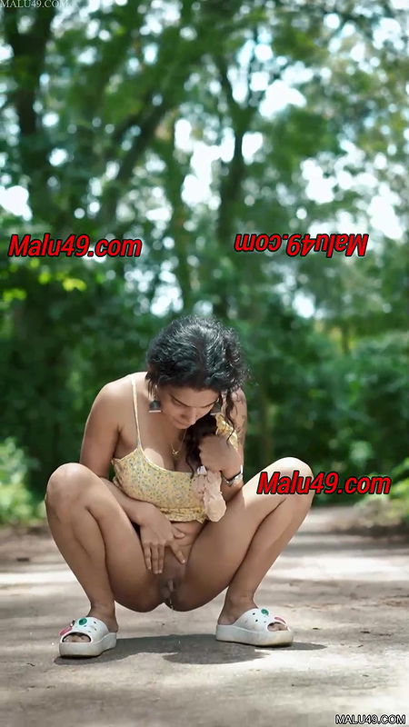 Resmi R Nair Out Door Pee New Clip
