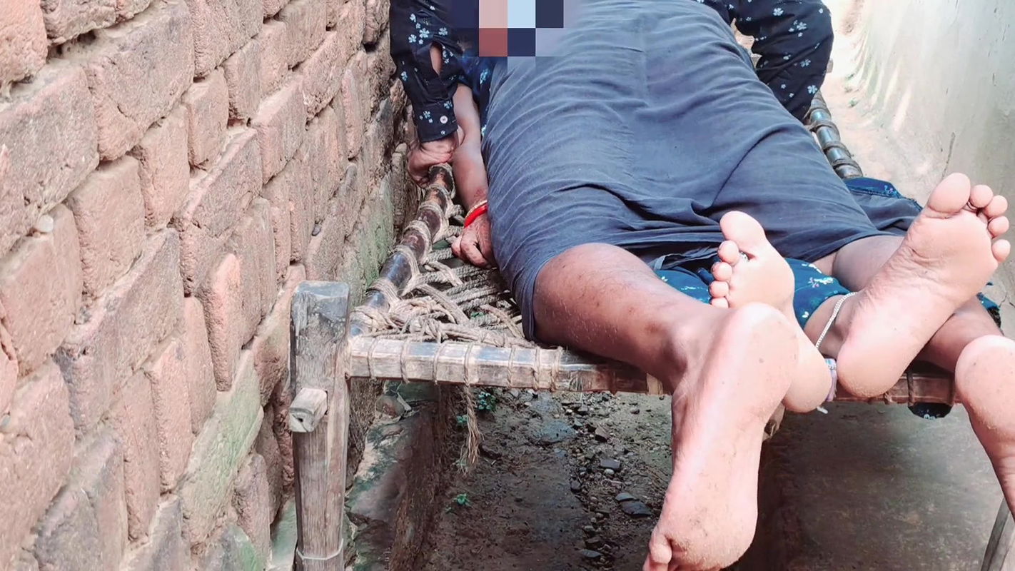 Indian slut outdoor in gets pussy fuck by young boyfriend