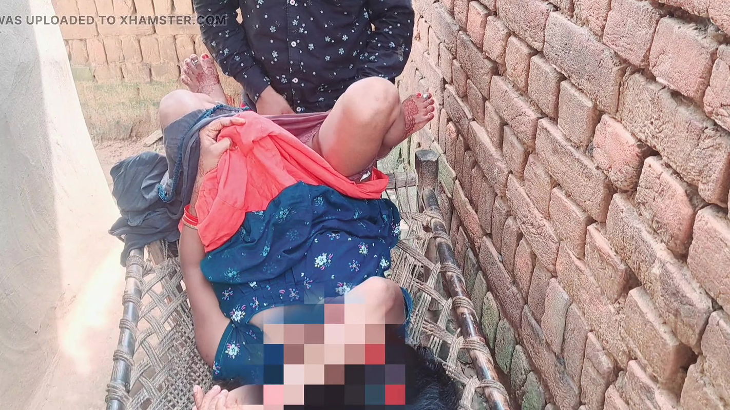 Indian slut outdoor in gets pussy fuck by young boyfriend