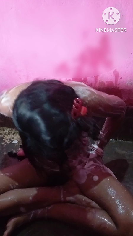 Bhabhi bathroom sex neked homemade