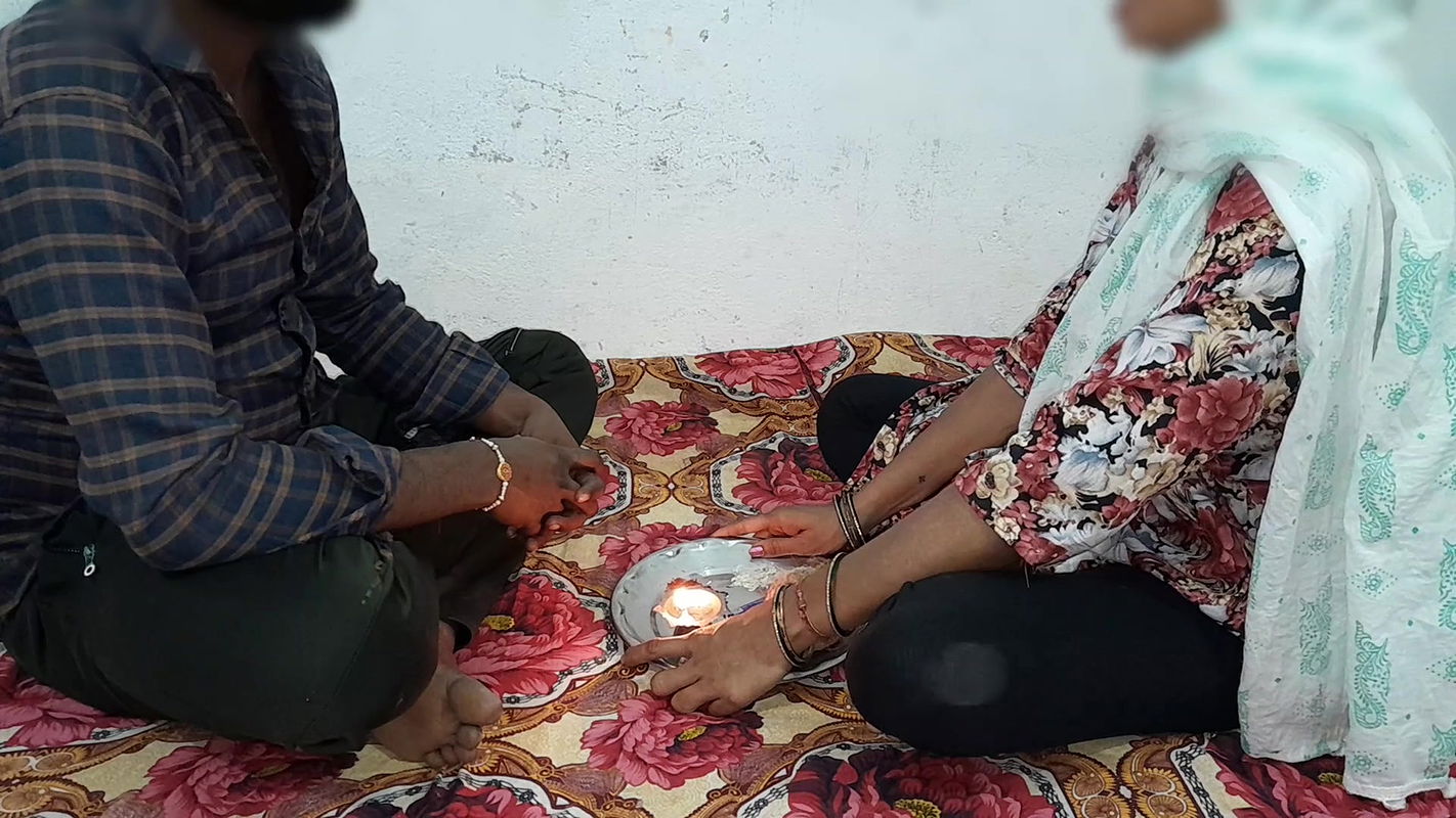 Chhote bhai ne apni bahan ko chod diya rakshabandhan ke din badi bahan ne gift me bhai ka land mang liya brather sister porn