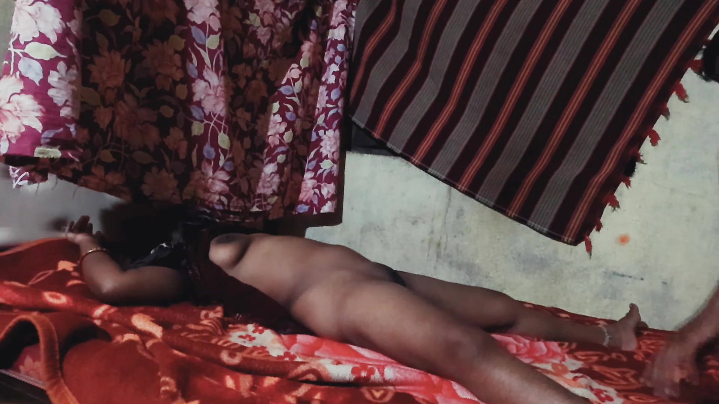 Indian Savita bhabhi fucked by me, seeing Savita bhabhi is alone