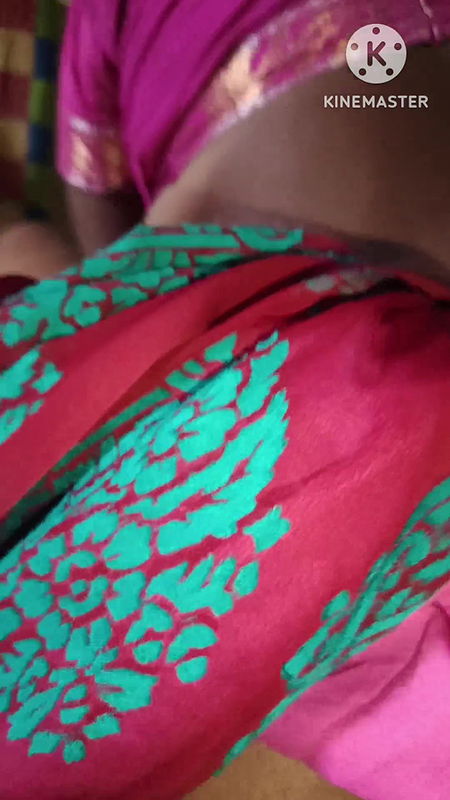 Marathi wife use headphone