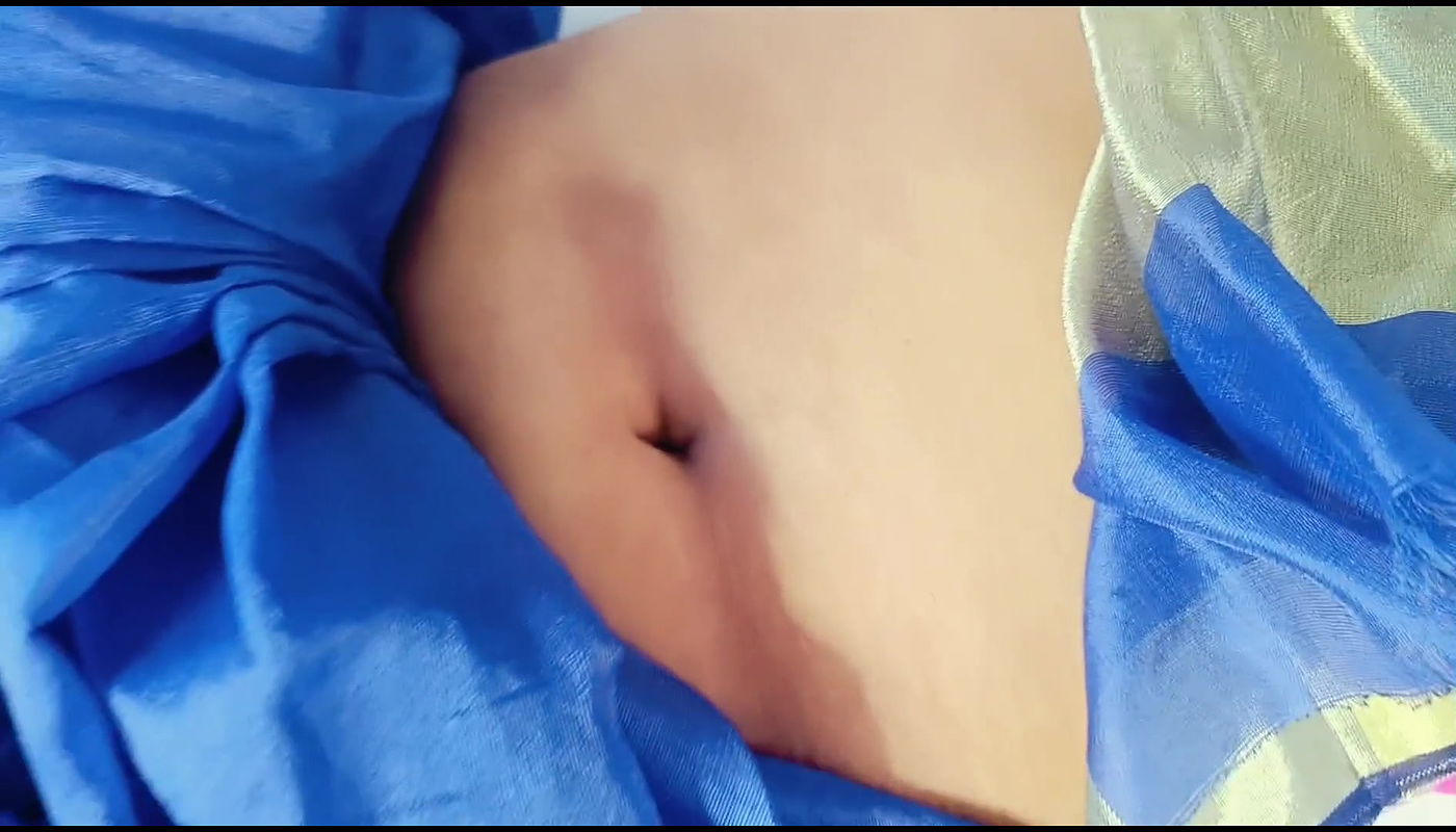 While having sex with Bhabhi I rubbed my cock on her big navel.Clear bengali audio