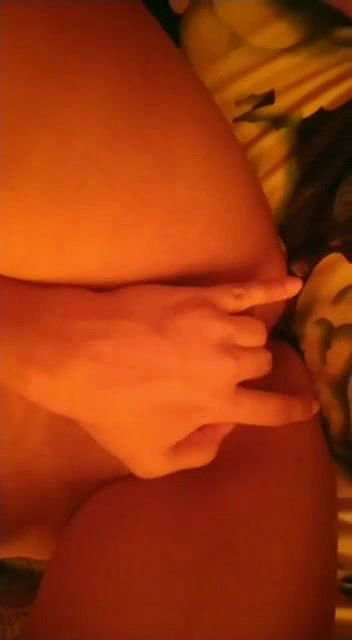 Beautiful Sexy Gf Showing Fingering