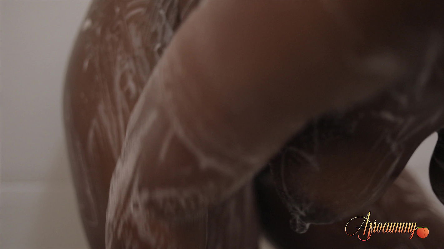 18 Year Stepsister Showering and Cum in Pussy