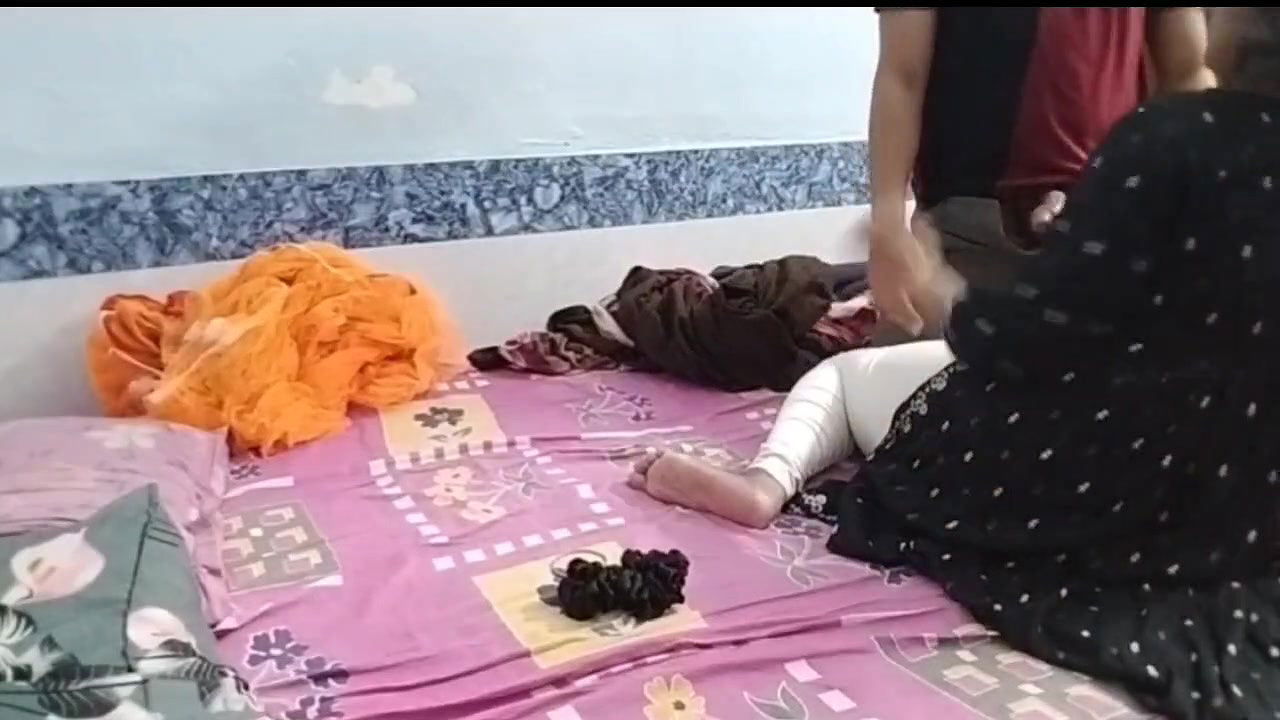 Baby apki gf hu randi nahi – Indian gf bf desi hardcore sex in doggy