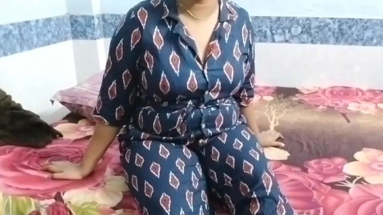 Delhi college girl student 18+ (hindi dirty talking clear audio)