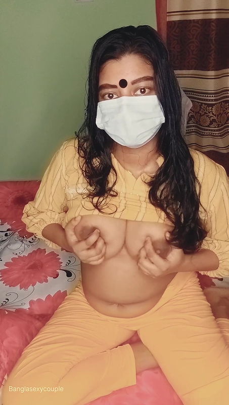 Beautiful Girl Masturbates her Tight Wet Pussy while no one is Home