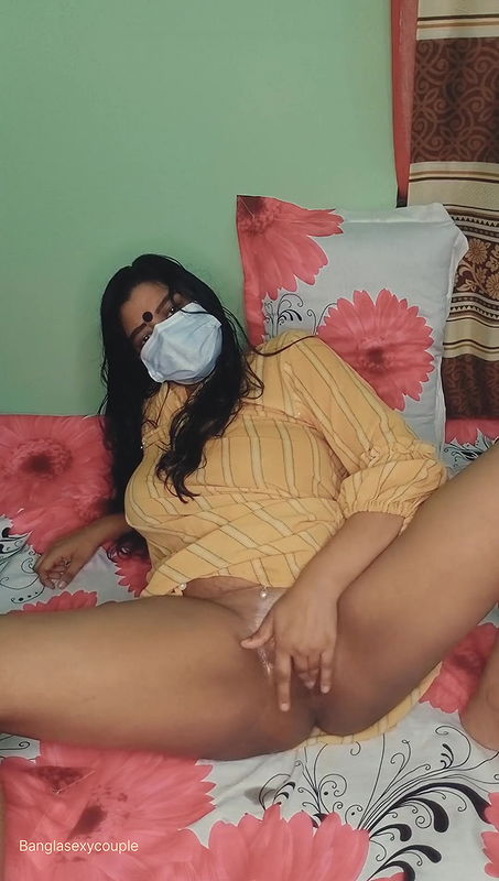 Beautiful Girl Masturbates her Tight Wet Pussy while no one is Home