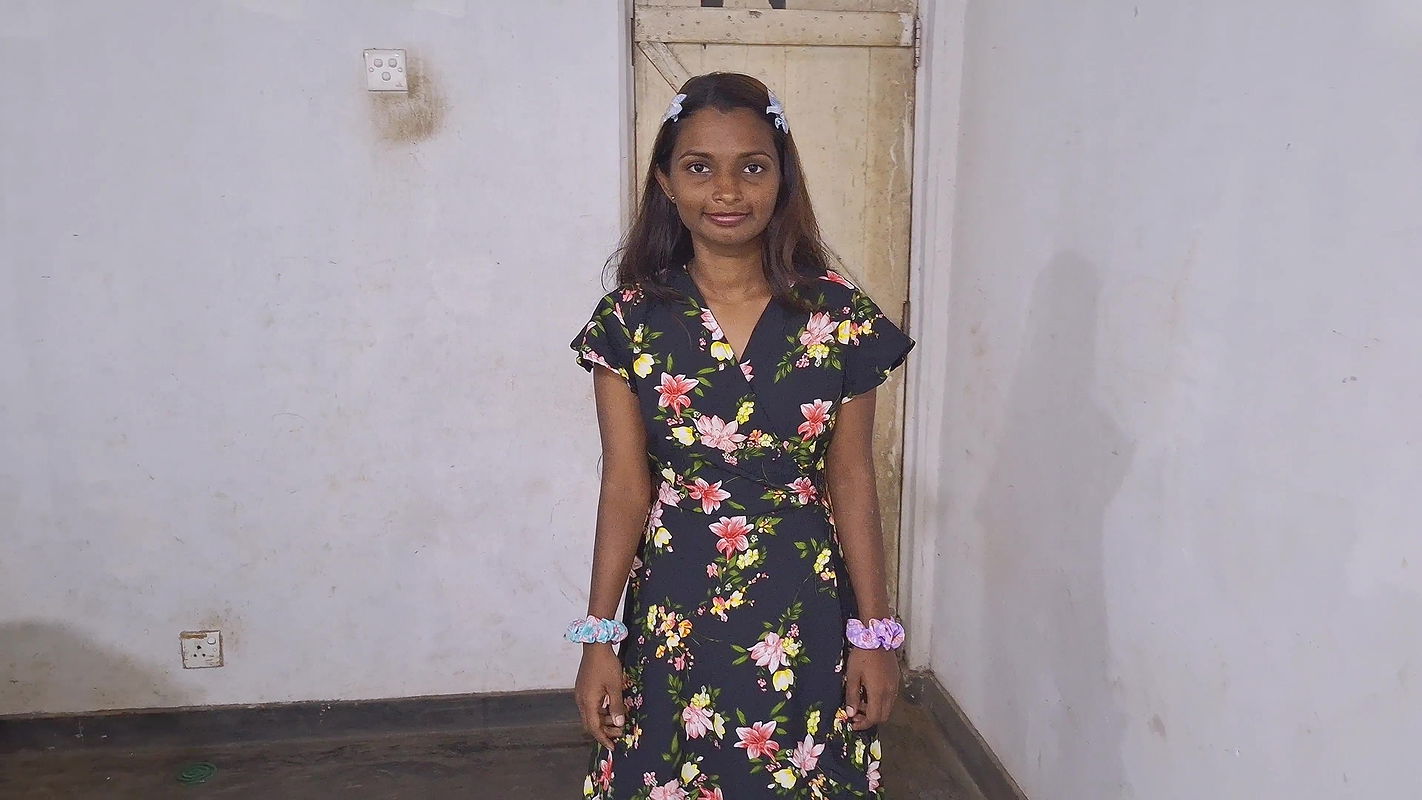 18 Year old Teen Step Sister Lost her Virginity with her Step Brother Big Cock