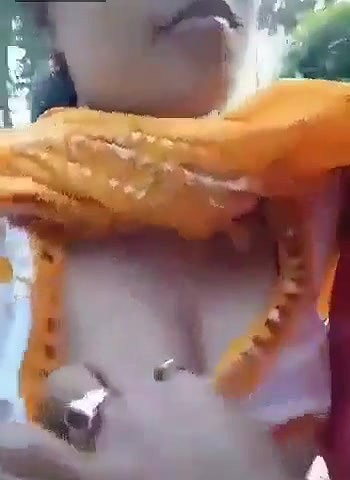 Desi GF Recdng Lovr Suckingg Hr Boobs 0utdoor