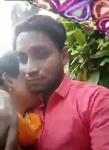 Desi GF Recdng Lovr Suckingg Hr Boobs 0utdoor