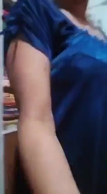 Horny Bhabi Masturbating