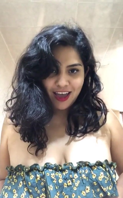 DEsi GF Teasing BF with Boobshow