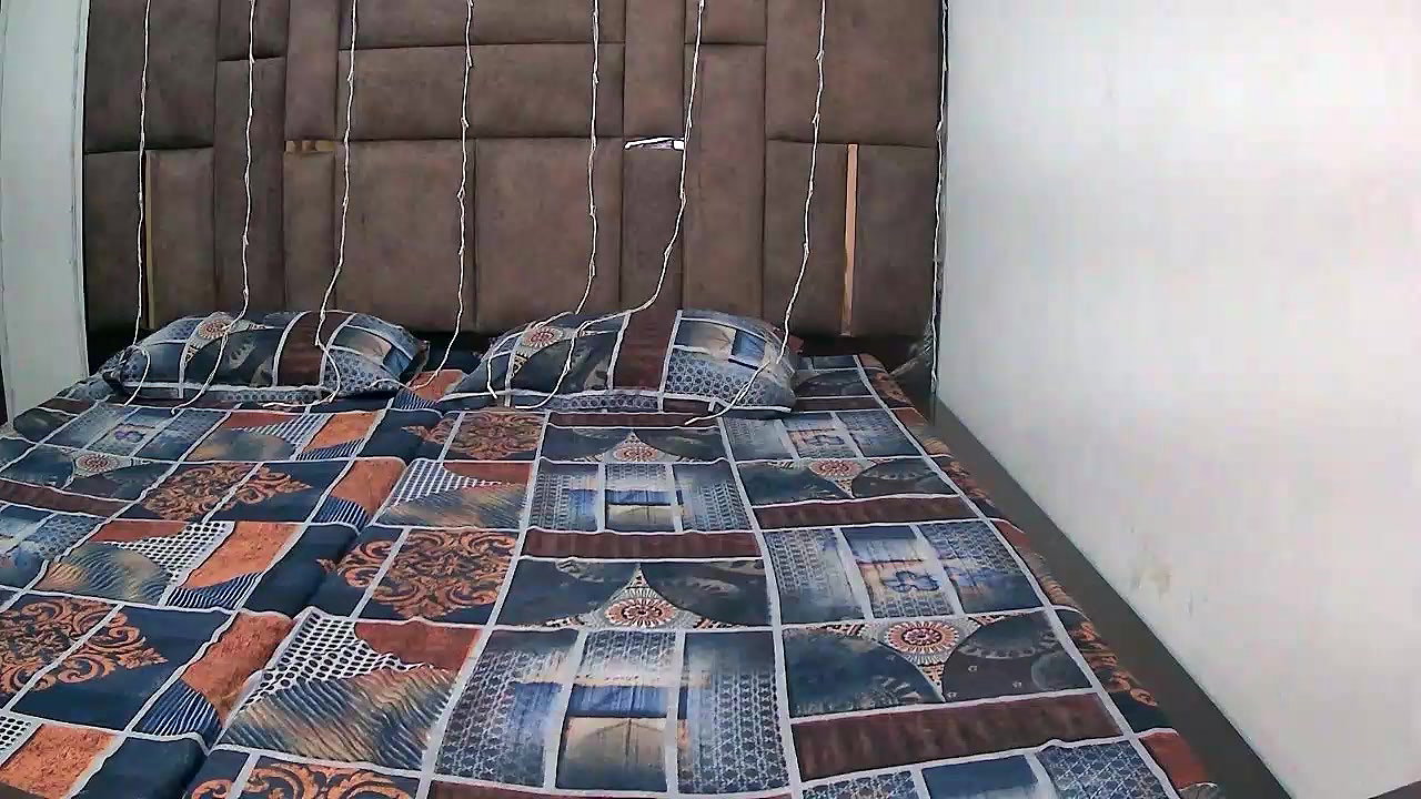 Stripchat-Public.Show-f-Kajal_G-2024.09.19.030236