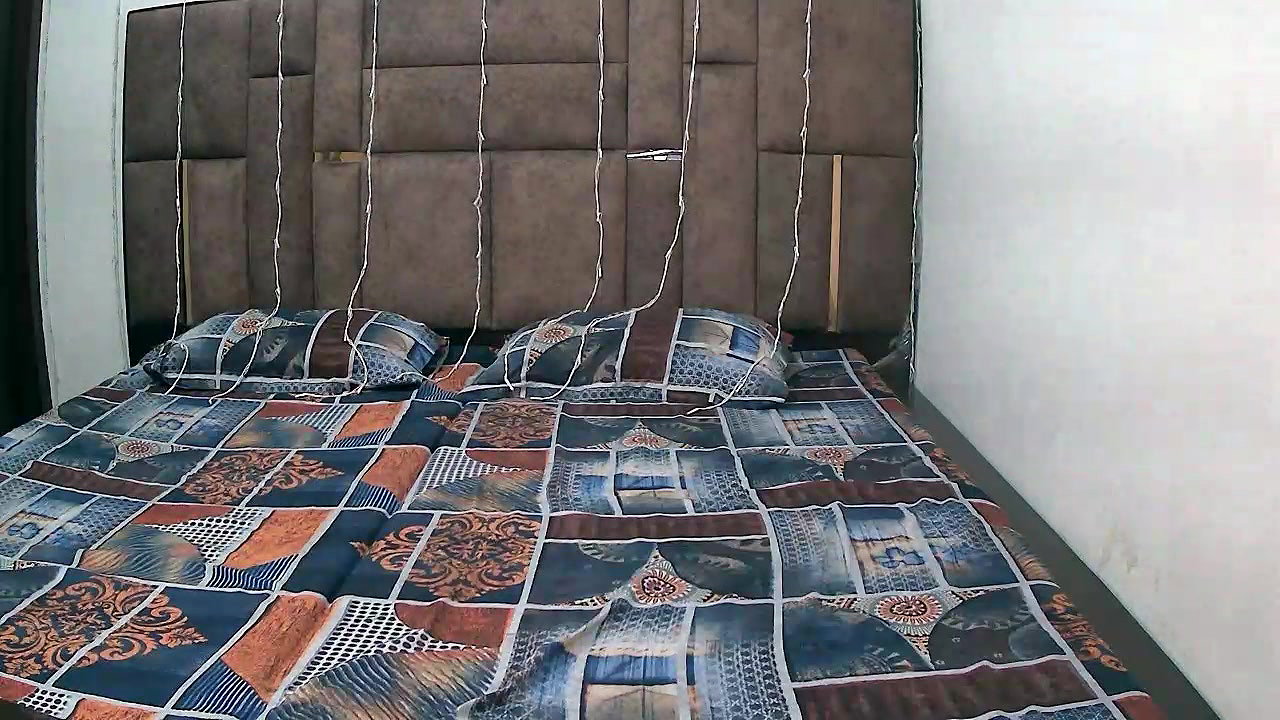 Stripchat-Public.Show-f-Kajal_G-2024.09.18.002514
