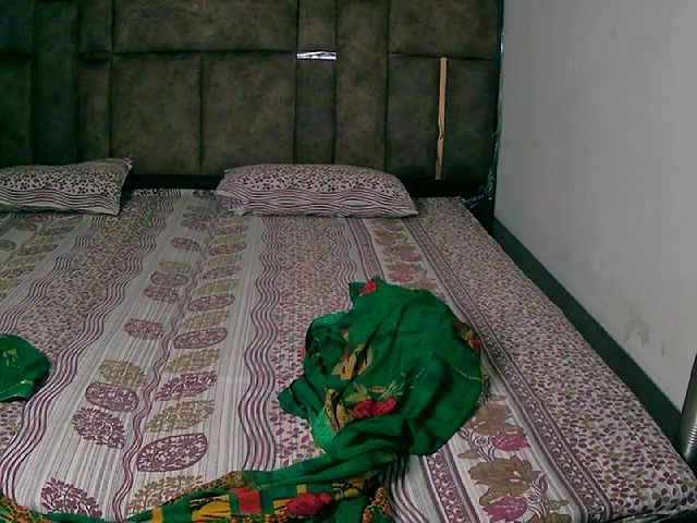 Stripchat-Public.Show-f-Kajal_G-2024.07.24.024118