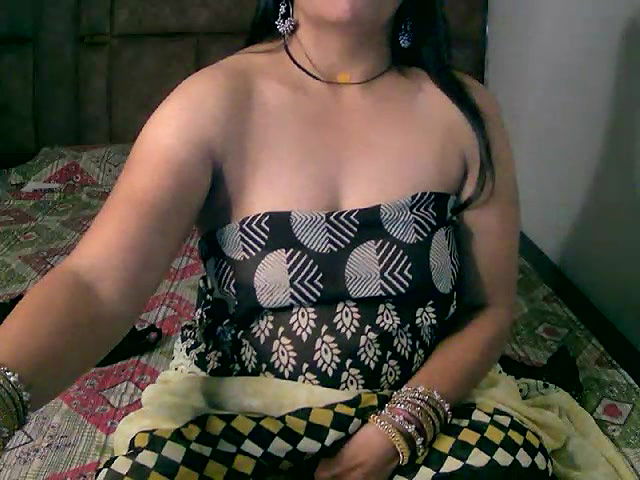 Stripchat-Public.Show-f-Kajal_G-2024.07.20.025940