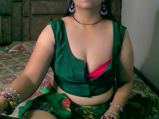 Stripchat-Public.Show-f-Kajal_G-2024.07.19.034934