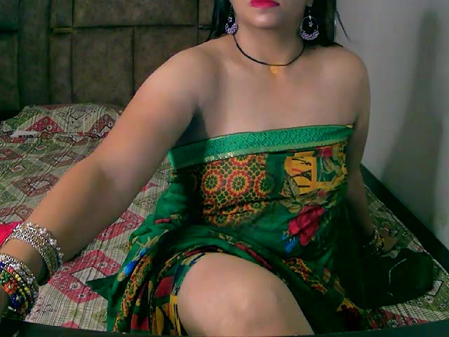 Stripchat-Public.Show-f-Kajal_G-2024.07.19.030838