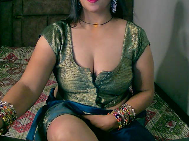 Stripchat-Public.Show-f-Kajal_G-2024.07.18.014331