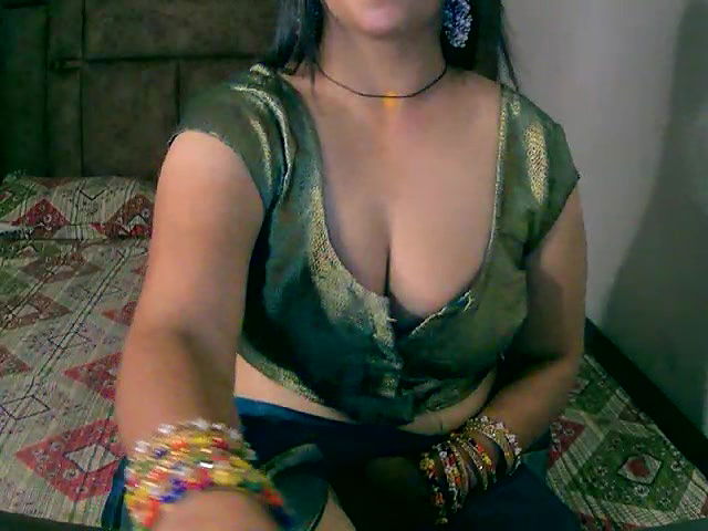 Stripchat-Public.Show-f-Kajal_G-2024.07.18.014331