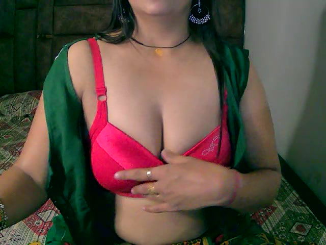 Stripchat-Public.Show-f-Kajal_G-2024.07.15.053320