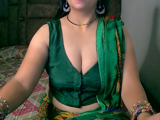 Stripchat-Public.Show-f-Kajal_G-2024.07.15.000539