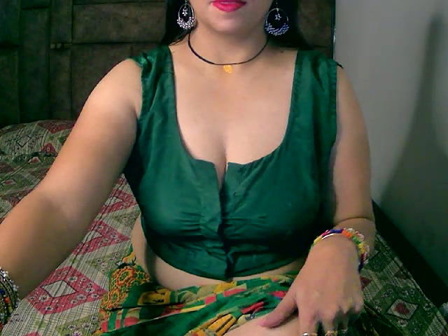 Stripchat-Public.Show-f-Kajal_G-2024.07.15.000539