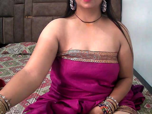 Stripchat-Public.Show-f-Kajal_G-2024.07.11.010000