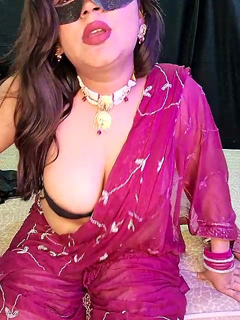 Stripchat-Public.Show-f-Blossam_07-2024.09.11.134802