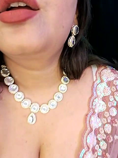 Stripchat-Public.Show-f-Blossam_07-2024.09.01.044139