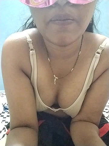 Stripchat-Public.Show-c-Telugu_Naughtyy_Priya-2024.05.10.190156