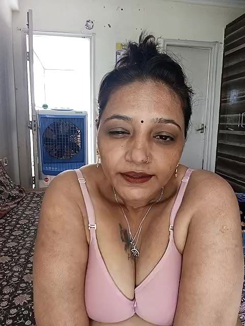 Stripchat-Public.Show-c-Hotgujjumodal19-2024.07.30.070700