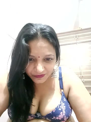 Stripchat-Public.Show-c-Hotgujjumodal19-2024.06.01.195253