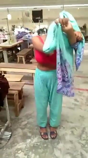 Desi Girl Fucked By Supervisor