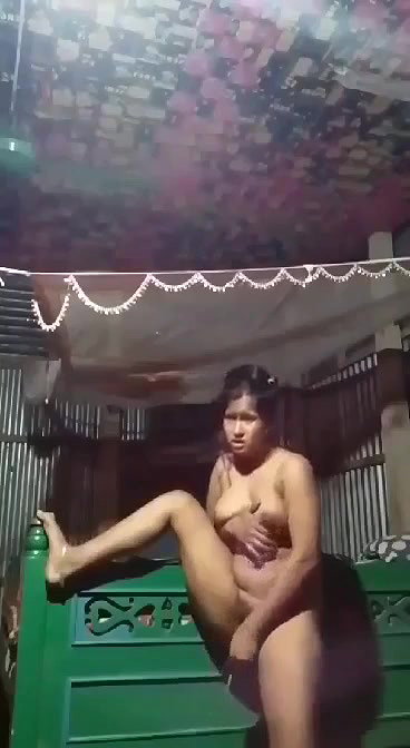 Horny Village Girl Masturbating