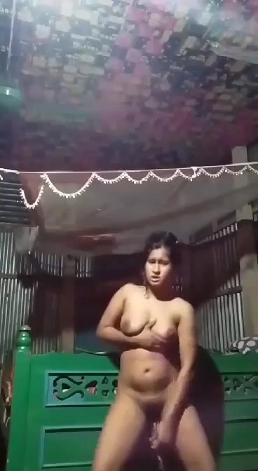 Horny Village Girl Masturbating