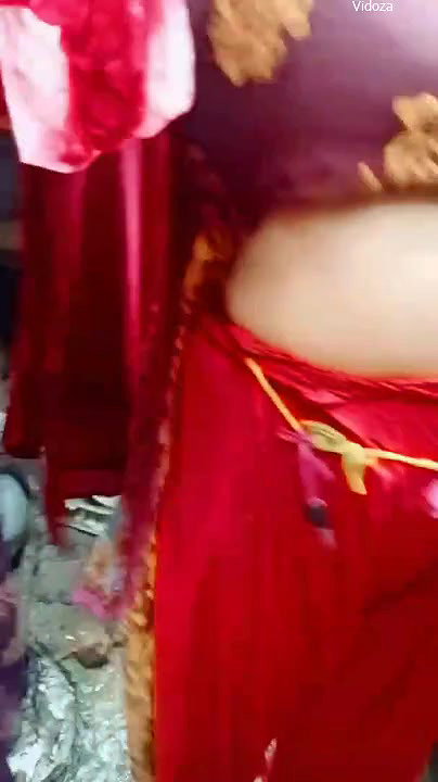 Bhabi Showing Boobs For Money