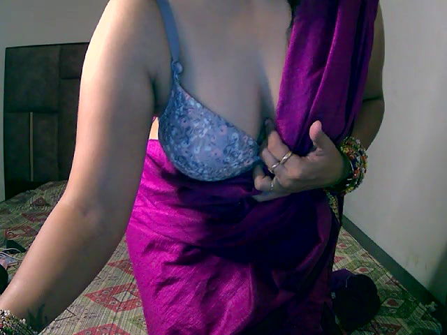 Stripchat-Public.Show-f-Kajal_G-2024.07.14.040626