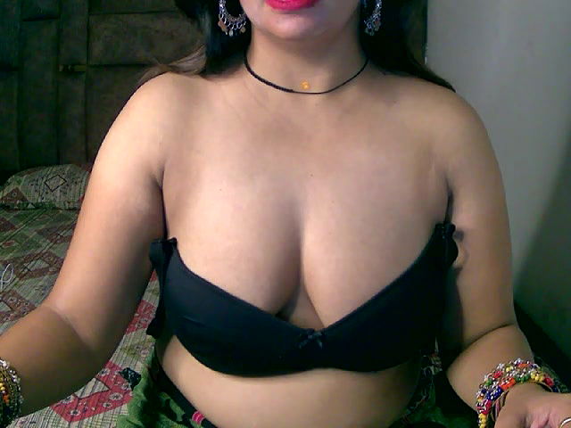 Stripchat-Public.Show-f-Kajal_G-2024.07.02.021132