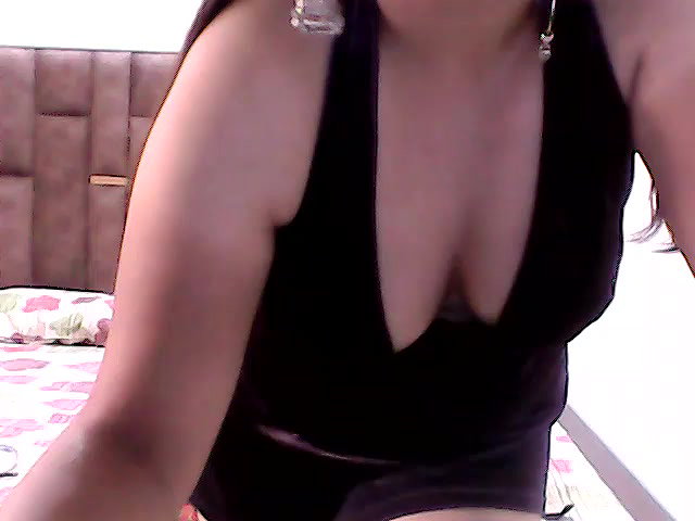 Stripchat-Public.Show-f-Kajal_G-2024.05.22.003108