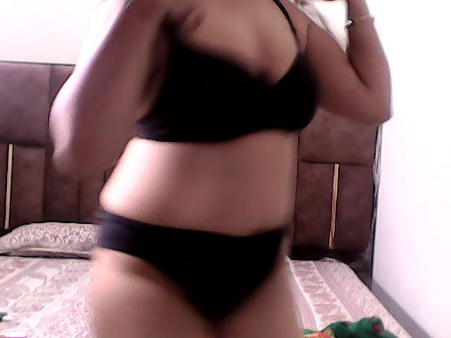 Stripchat-Public.Show-f-Kajal_G-2024.05.14.031638