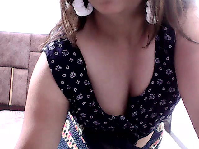Stripchat-Public.Show-f-Kajal_G-2024.05.07.010953