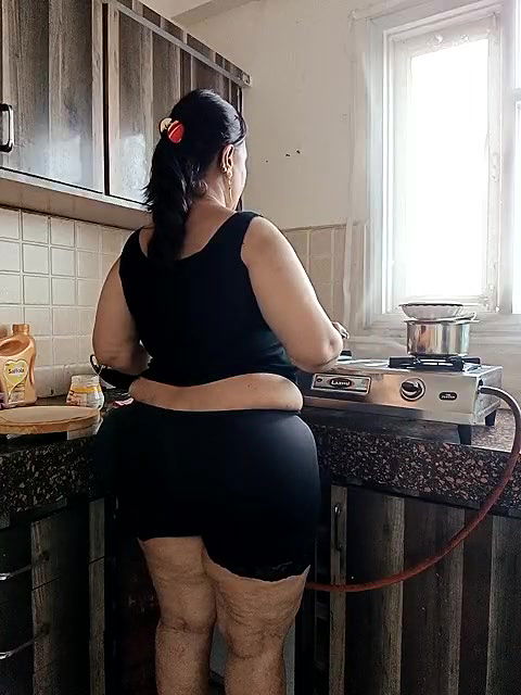 Stripchat-Public.Show-c-Hotgujjumodal19-2024.08.07.100237