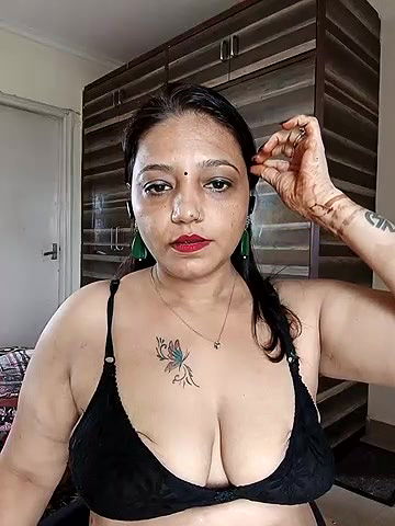 Stripchat-Public.Show-c-Hotgujjumodal19-2024.08.02.083043