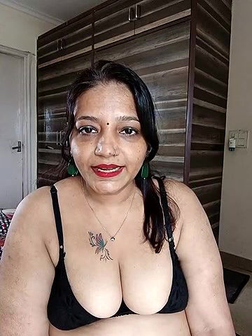 Stripchat-Public.Show-c-Hotgujjumodal19-2024.08.02.083043