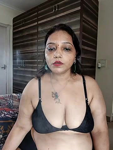 Stripchat-Public.Show-c-Hotgujjumodal19-2024.08.02.083043